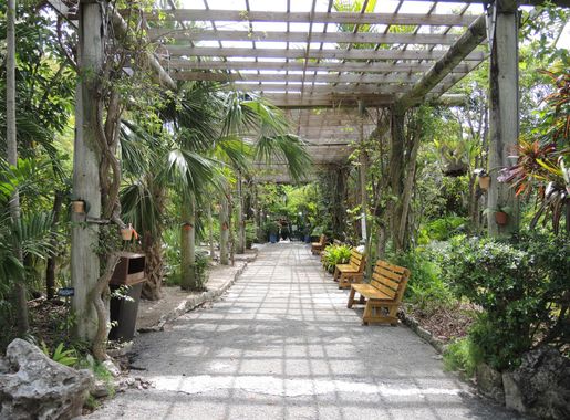 File:TheGardenOfTheGrovesEntrance.JPG - Wikimedia Commons