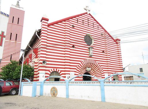 File:Cathédrale Notre-Dame-de-Miséricorde de Cotonou.jpg - Wikipedia