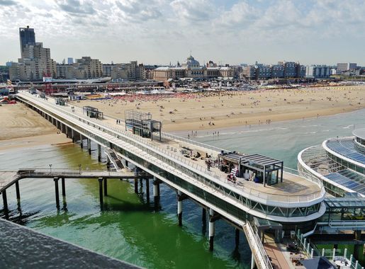 File:Den Haag Scheveningen Pier 32.jpg - Wikimedia Commons