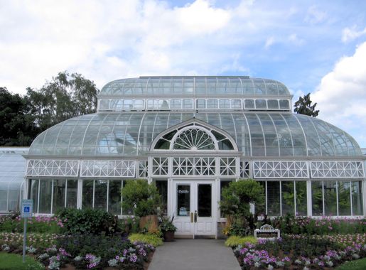 File:Volunteer Park Conservatory.jpg - Wikimedia Commons