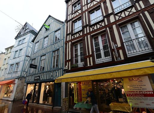 File:The old town of Rouen includes about 2,000 half-timbered houses, of  which half have been restored (30785155512).jpg - Wikimedia Commons