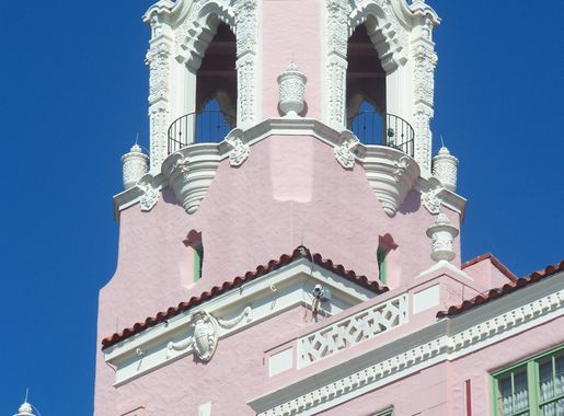 File:St. Pete Vinoy tower01.jpg - Wikimedia Commons