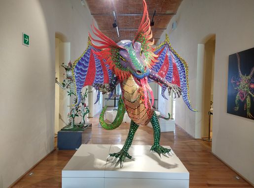 File:Alebrije en el Museo Regional de Cholula 13.jpg - Wikimedia Commons