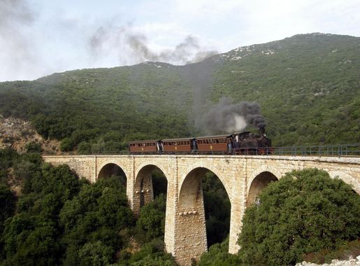 File:20081101-Pelion-Railway.jpg - Wikipedia