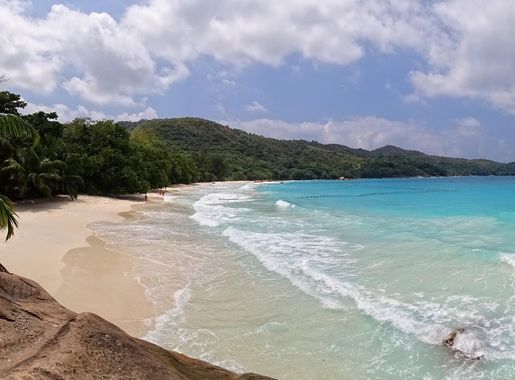 File:Anse Lazio-rama 2015.JPG - Wikimedia Commons