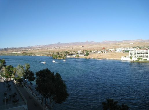 File:ColoradoRiver Laughlin NV.JPG - Wikimedia Commons