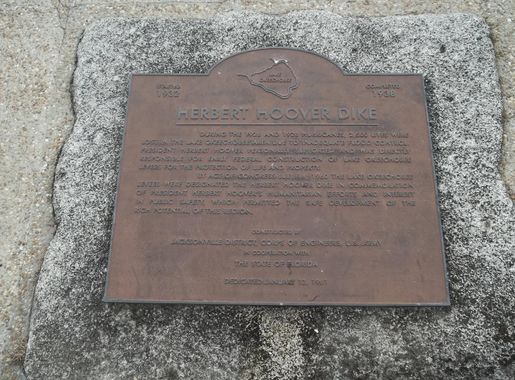 File:Clewiston FL Hoover Dike Memorial plaque01.jpg - Wikimedia Commons