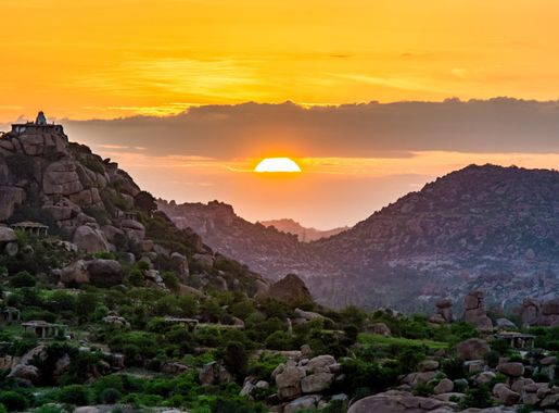 File:Sunset on the ruins of Hampi.jpg - Wikimedia Commons