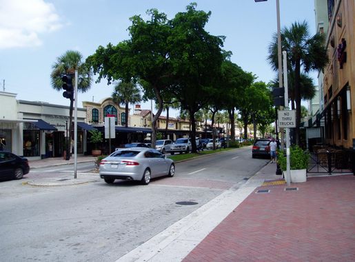 File:LasOlasBlvd.JPG - Wikimedia Commons