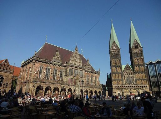 File:Altstadt bremen 2019-04-19 (24).jpg - Wikimedia Commons