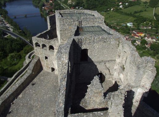 Súbor:Strečno castle 1.jpg – Wikipédia