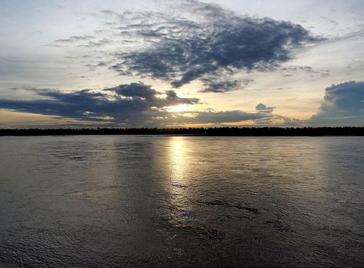 File:20171123 Sunset over Mekong Kratie 3996 DxO.jpg - Wikimedia Commons