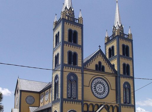 Bestand:Saints Peter and Paul Cathedral Paramaribo.jpg - Wikipedia
