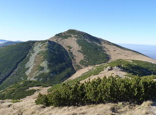 File:Národní park Malá Fatra, Veľký Kriváň.JPG - Wikimedia Commons