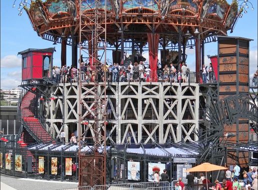 File:Le Carrousel des Mondes Marins (Le Voyage à Nantes) (7724043138).jpg -  Wikimedia Commons