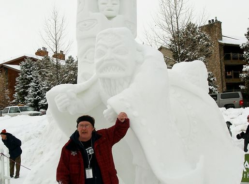 File:Donald C Watt in front of Family Reunion.jpg - Wikimedia Commons