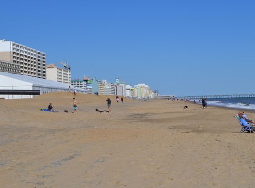 File:Beach at Virginia Beach Oceanfront - Facing Boardwalk.jpg - Wikimedia  Commons