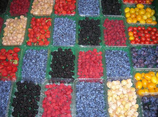 File:Jean-Talon Market MTL FruitBoxes 20060927.jpg - Wikimedia Commons