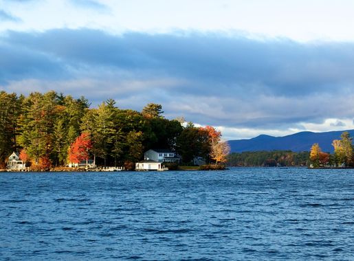 File:Lake Winnipesaukee.jpg - Wikimedia Commons