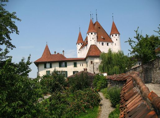 File:4144 - Thun - Schloss Thun.JPG - Wikimedia Commons