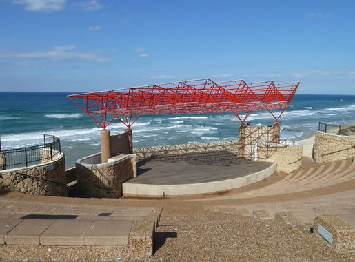 File:Amphitheatre of Netanya P1080888.JPG - Wikimedia Commons