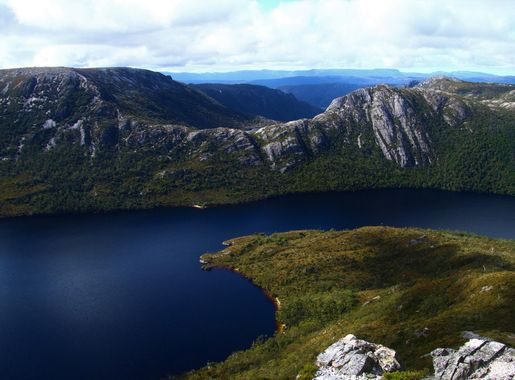 File:Cradle Mountain, Marion's Lookout.jpg - Wikimedia Commons