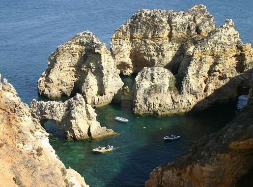 File:Lagos - Ponta da Piedade.jpg - Wikimedia Commons