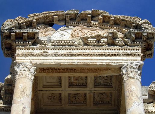 File:Library of Celsus, Ephesus, Turkey - 5718356119.jpg - Wikimedia Commons
