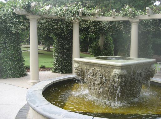File:Columns and Fountain Airlie Gardens.jpg - Wikimedia Commons