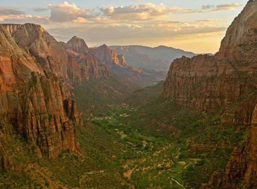 File:Zion angels landing view.jpg - Wikipedia