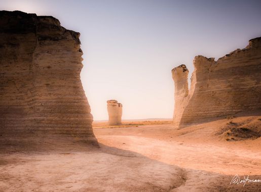 File:Monument Rocks 2.jpg - Wikimedia Commons