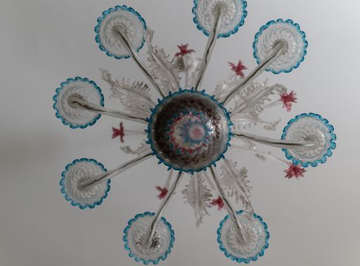 File:Below a chandelier at the Devon House in Kingston, Jamaica 2.jpg -  Wikimedia Commons