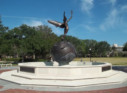 File:Jax FL Memorial Park statue1-01.jpg - Wikimedia Commons