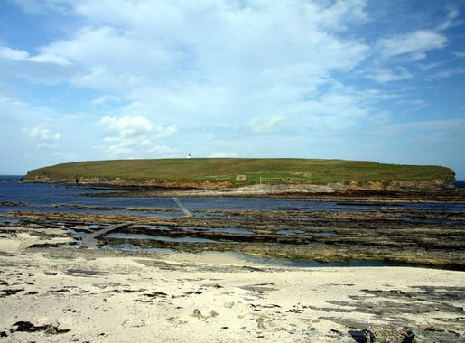 File:Brough of Birsay in summer 2012 (4).JPG - Wikimedia Commons