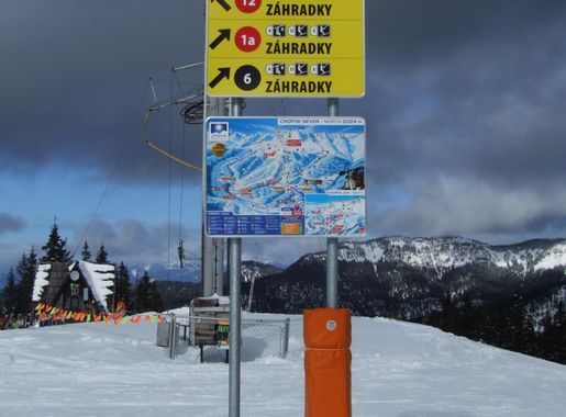 File:Information table - Jasna Ski Resort.JPG - Wikimedia Commons
