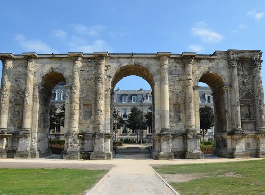 File:The Porte Mars, an ancient Roman triumphal arch in Reims dating from  the 3rd century AD and the widest arch in the Roman world, Durocortorum ( Reims, France) (9292412785).jpg - Wikimedia Commons