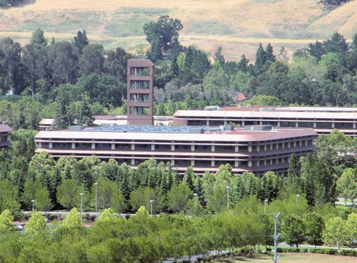 File:Chevronheadquarters.jpg - Wikimedia Commons