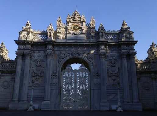 Dosya:Dolmabahçe Palace - Istanbul, Turkey - Tourism Photography 01.jpg -  Vikipedi