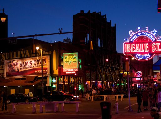 File:Beale Street Coming to Life.jpg - Wikimedia Commons