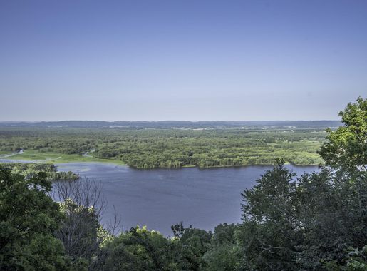Mississippi River landscape under blue sky image - Free stock photo -  Public Domain photo - CC0 Images