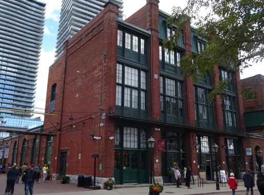 File:Former Still Houses - No.19, The Distillery District, Toronto, ON.jpg  - Wikimedia Commons
