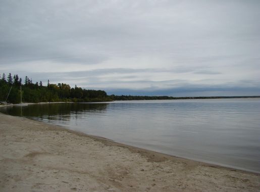 File:Victoria Beach in Lake Winnipeg Manitoba Canada (4).JPG - Wikimedia  Commons