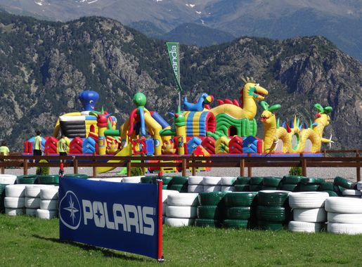 File:Naturlandia (Andorra) 02 Inflables.JPG - Wikimedia Commons