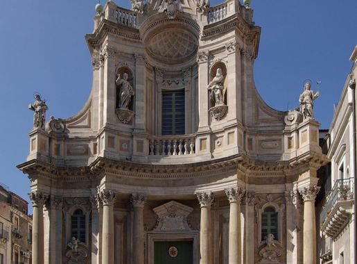 File:Catania BW 2012-10-06 11-23-47.JPG - Wikipedia