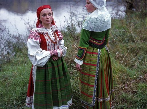 File:Puszcza Biała strój kurpiowski2.jpg - Wikimedia Commons