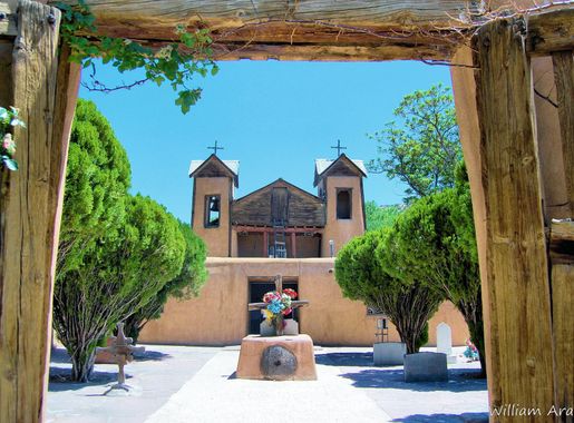 File:Santuario de Chimayo, Chimayo, NM.JPG - Wikimedia Commons
