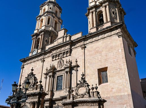 Archivo:Catedral Basílica de León, Guanajuato - 1 02.jpg - Wikipedia, la  enciclopedia libre