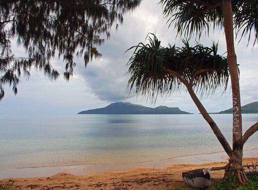 File:Round Efate (Vanuatu) trip, 26 Nov. 2006 - Nguna from Paonangisi Beach  - Flickr - PhillipC.jpg - Wikimedia Commons