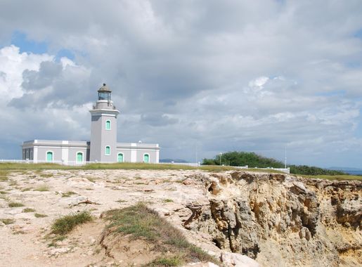 File:Weather Approaching at the Historic Faro Los Morrillos de Cabo Rojo in Puerto  Rico.jpg - Wikimedia Commons