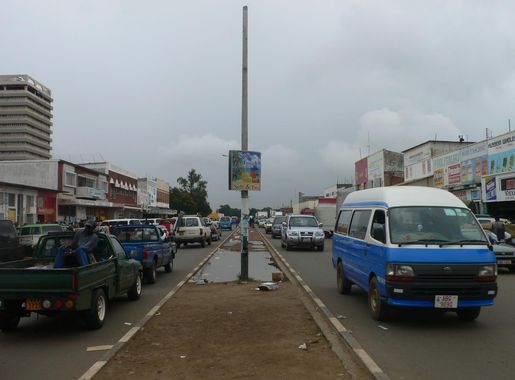Dosya:Zambia - Street in Lusaka.jpg - Vikipedi
